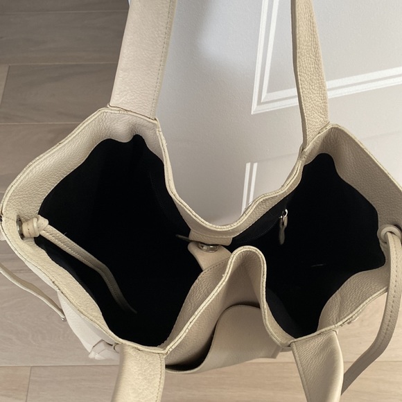 Genuine leather bag - Picture 2 of 5